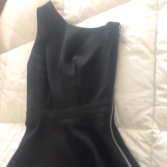 NPD x The Naven Twins Black One-Shoulder Dress - Picture 2 of 3